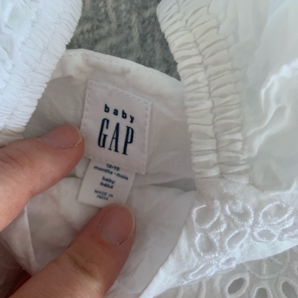 NWOT Baby Gap white eyelet dress - Picture 3 of 5
